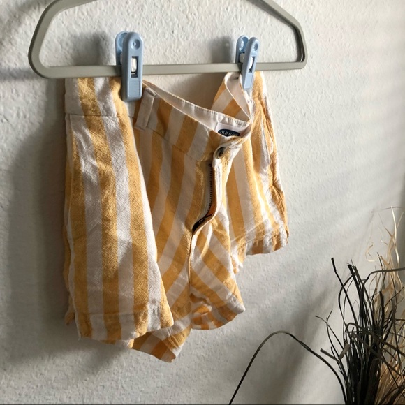 Yellow white striped old navy linen shorts - Picture 5 of 8